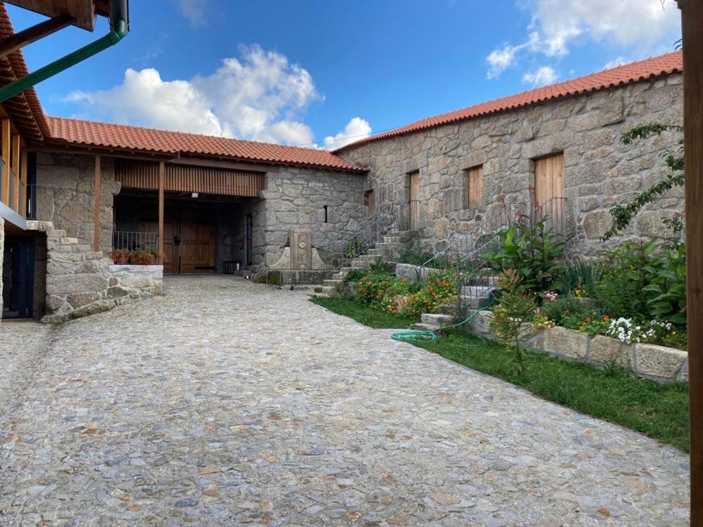 Quinta Do Pinheiro Villa Guimaraes Exterior photo